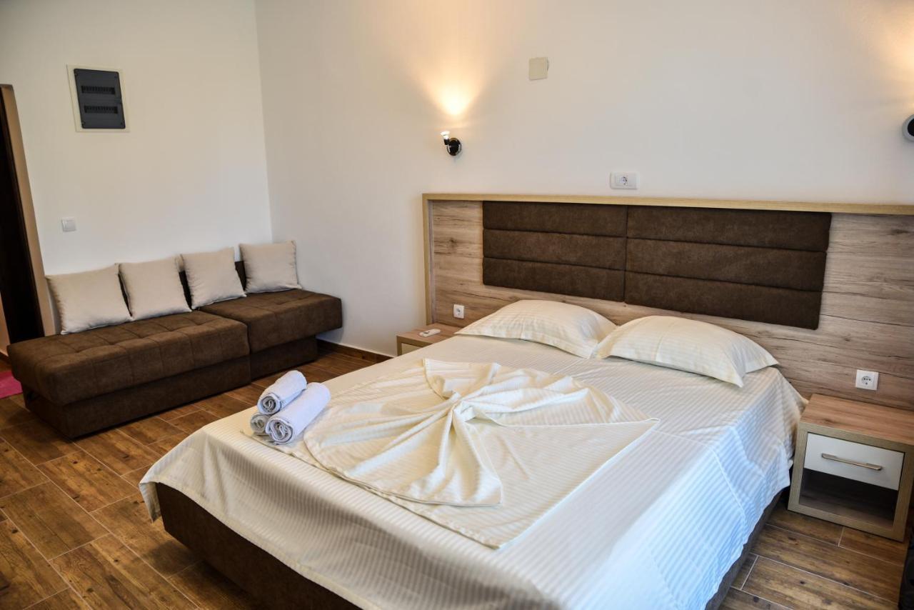 Hotel Casa Sinani Ulcinj Esterno foto