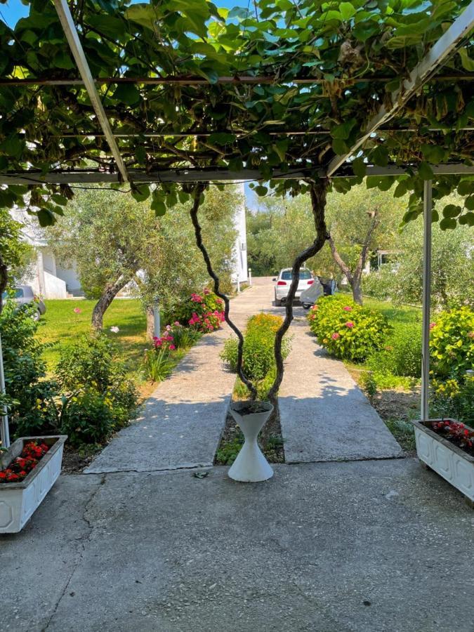 Hotel Casa Sinani Ulcinj Esterno foto