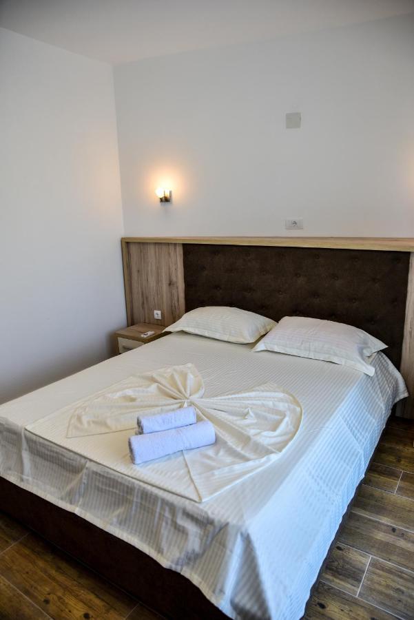 Hotel Casa Sinani Ulcinj Esterno foto